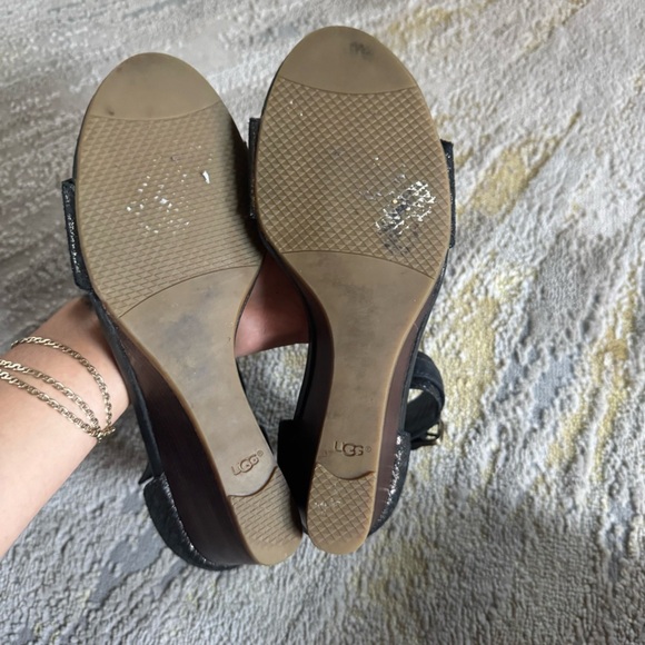 Ugg Char Mar Ankle Strap Black braided Leather Mini Wedge Sandals Size 8 - Picture 7 of 9